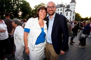La ministre Jacqueline Galant (g.)