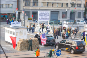 2010-Checkpoint-Charlie-DSC_3774-f0c2f