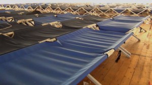 L'Italie fait un travail coûteux et extraordinaire pour accueillir ces escalves modernes poussés dans la Mediterranée par des individus sans foi ni loi. (c): Henry BORZI