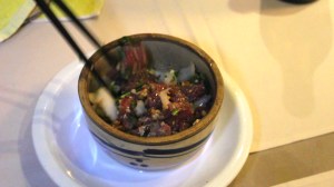 Le boeuf cuit devant nous