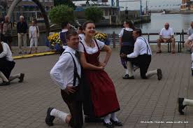 Sur une Place suédoise (c) "enidhi.net"